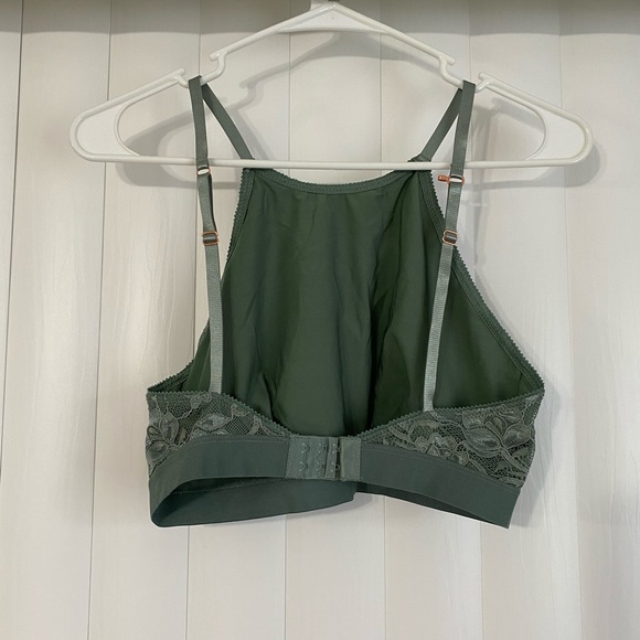 Olive Green Lace Crop Top - Picture 3 of 4